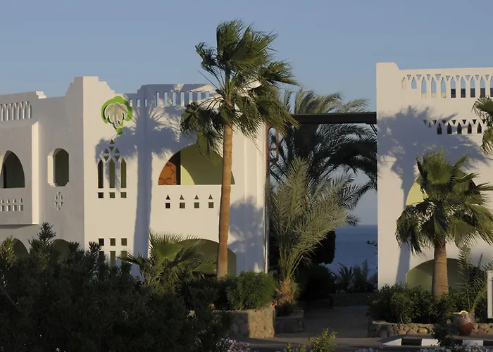 Domina Oasis Hotel & Resort