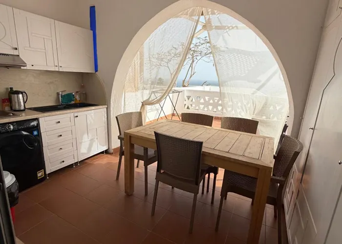 Domina coral bay private home